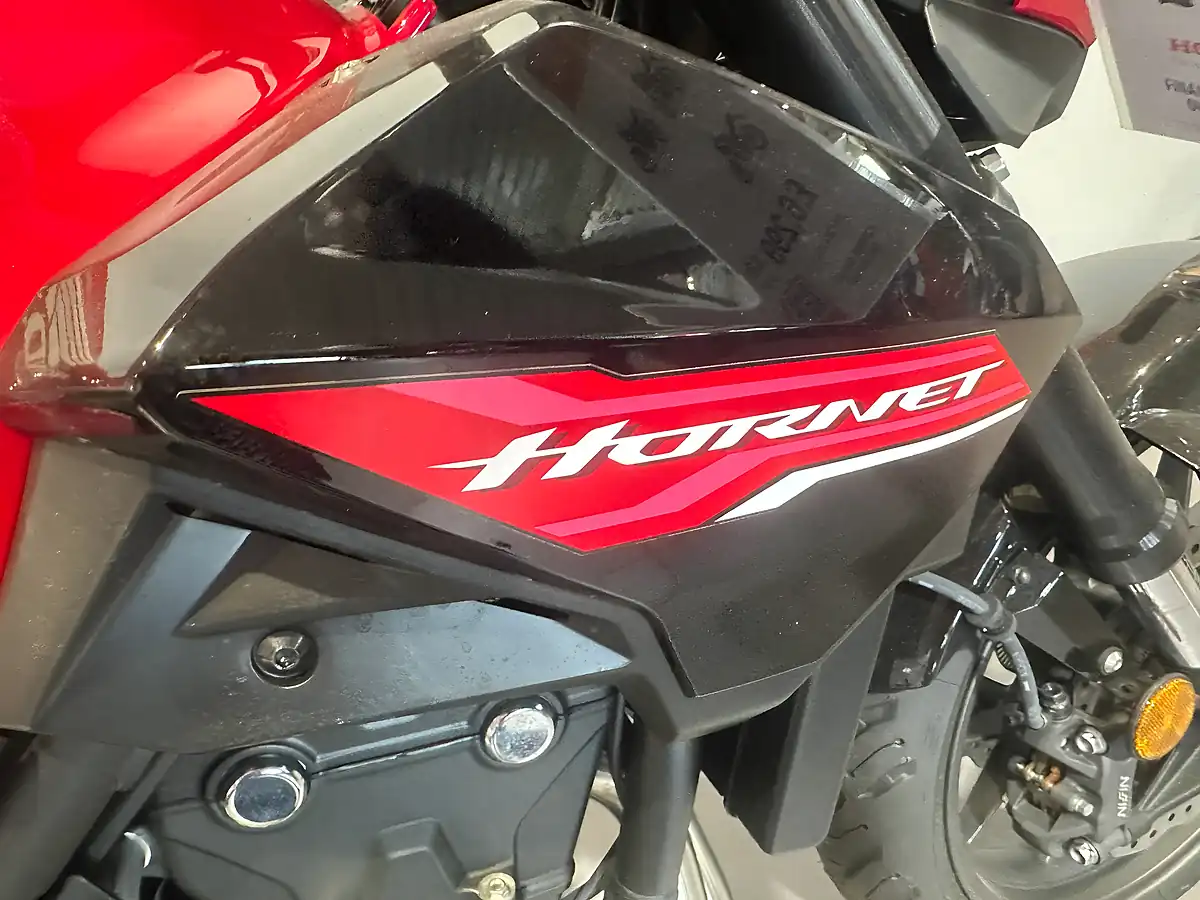 Used Honda CB500 Hornet Red - Interior and Exterior details 6