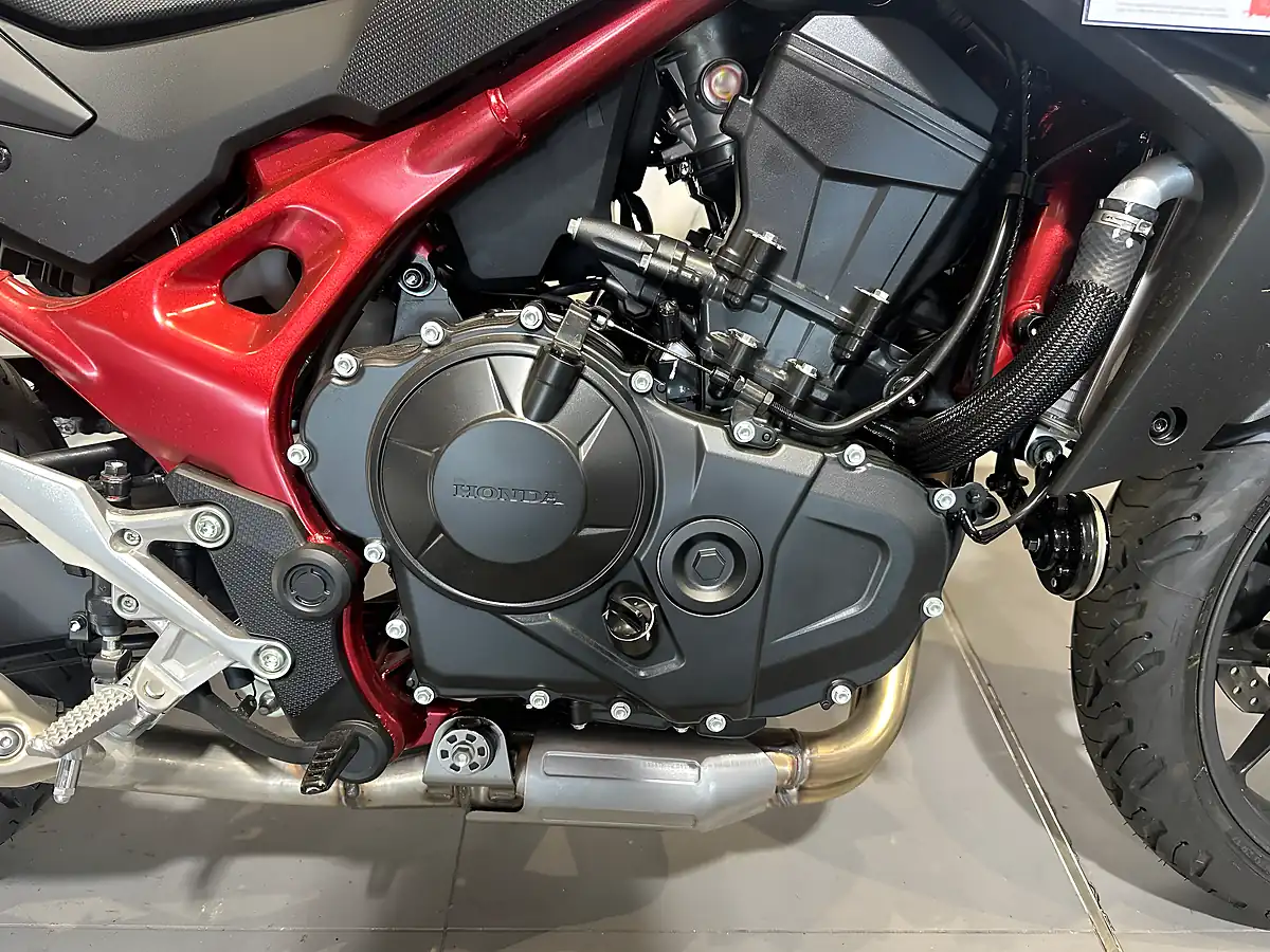 Used Honda CB750 Hornet White - Interior and Exterior details 7