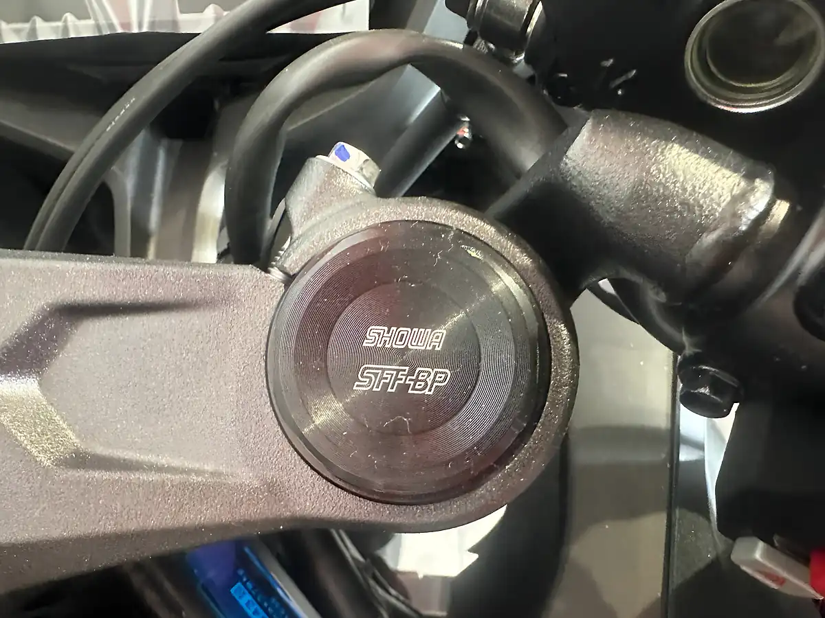 Used Honda CBR650R Black - Interior and Exterior details 15