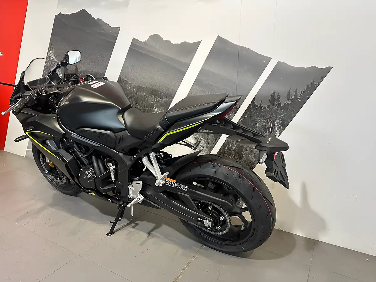 Used Honda CBR650R Black - Interior and Exterior details 18