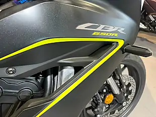 Used Honda CBR650R Black - Interior and Exterior details 9