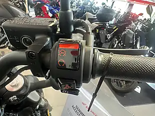 Used Honda CMX500 Rebel Green - Interior and Exterior details 10