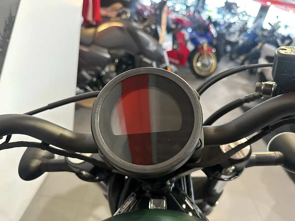 Used Honda CMX500 Rebel Green - Interior and Exterior details 11