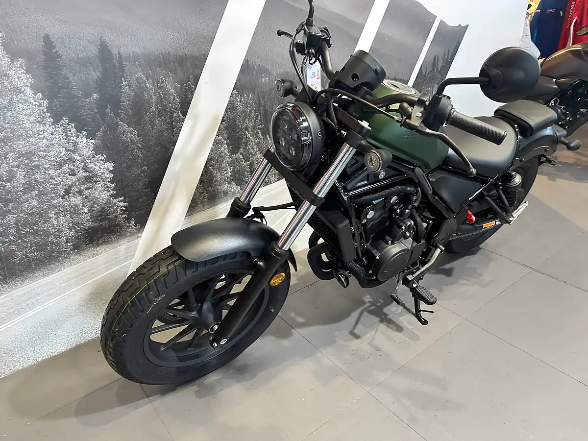 Used Honda CMX500 Rebel Green - Interior and Exterior details 16