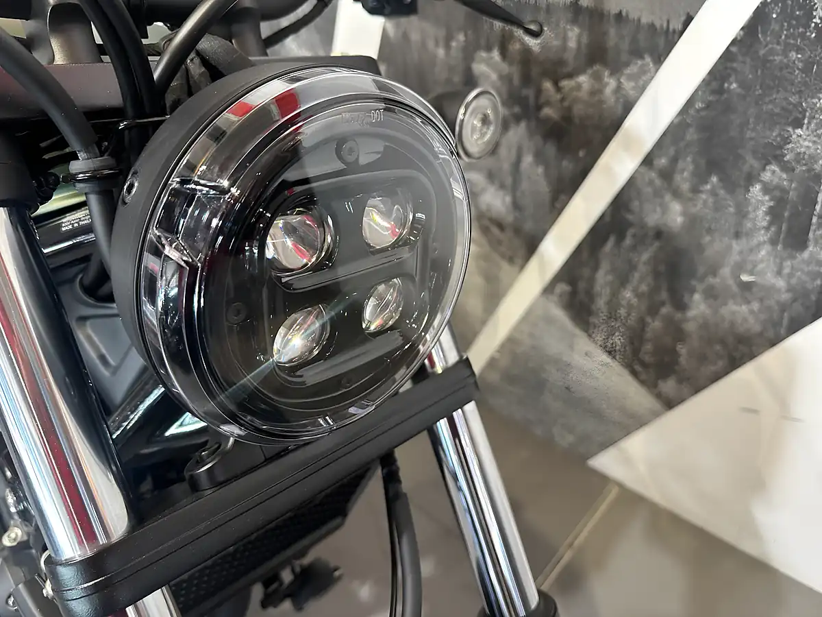 Used Honda CMX500 Rebel Green - Interior and Exterior details 5