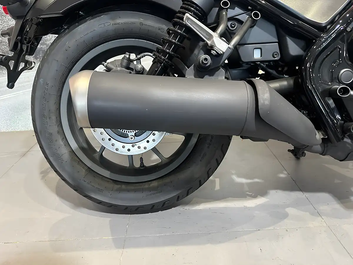 Used Honda CMX500 Rebel Green - Interior and Exterior details 8