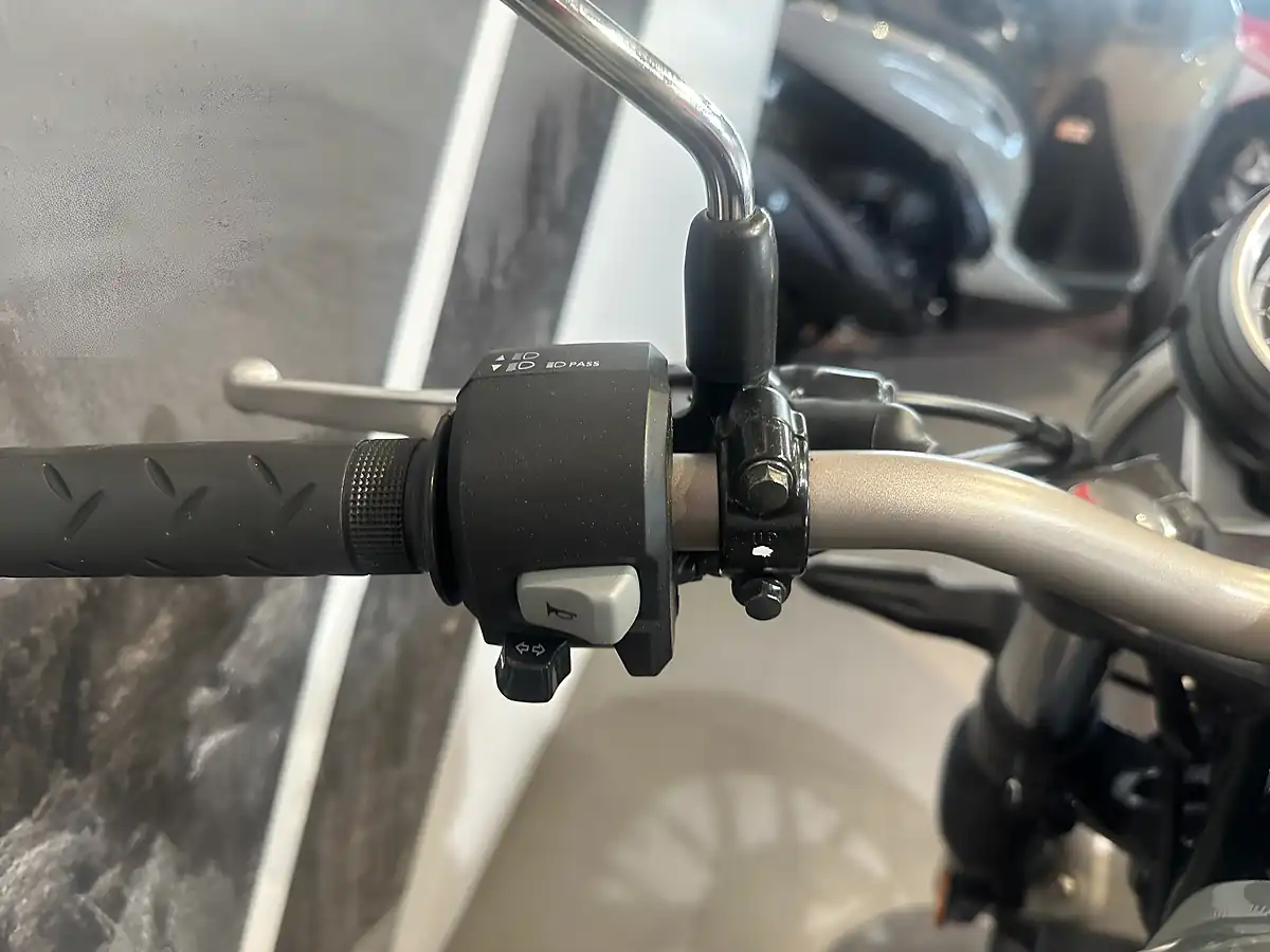 Used Honda GB350S Black, Grey and Blue - Interior and Exterior details 10