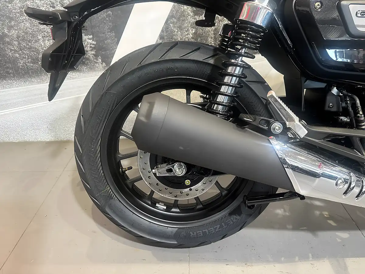 Used Honda GB350S Black, Grey and Blue - Interior and Exterior details 5