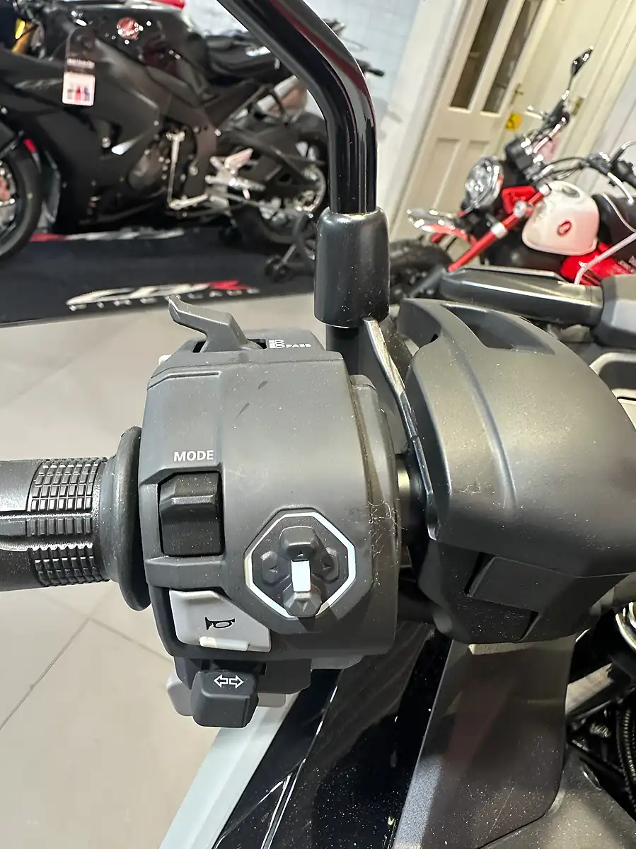 Used Honda NC750X Beige - Interior and Exterior details 4