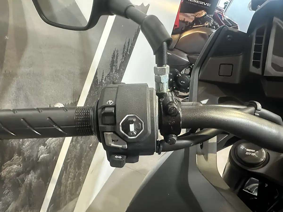 Used Honda NX500 Black - Interior and Exterior details 9