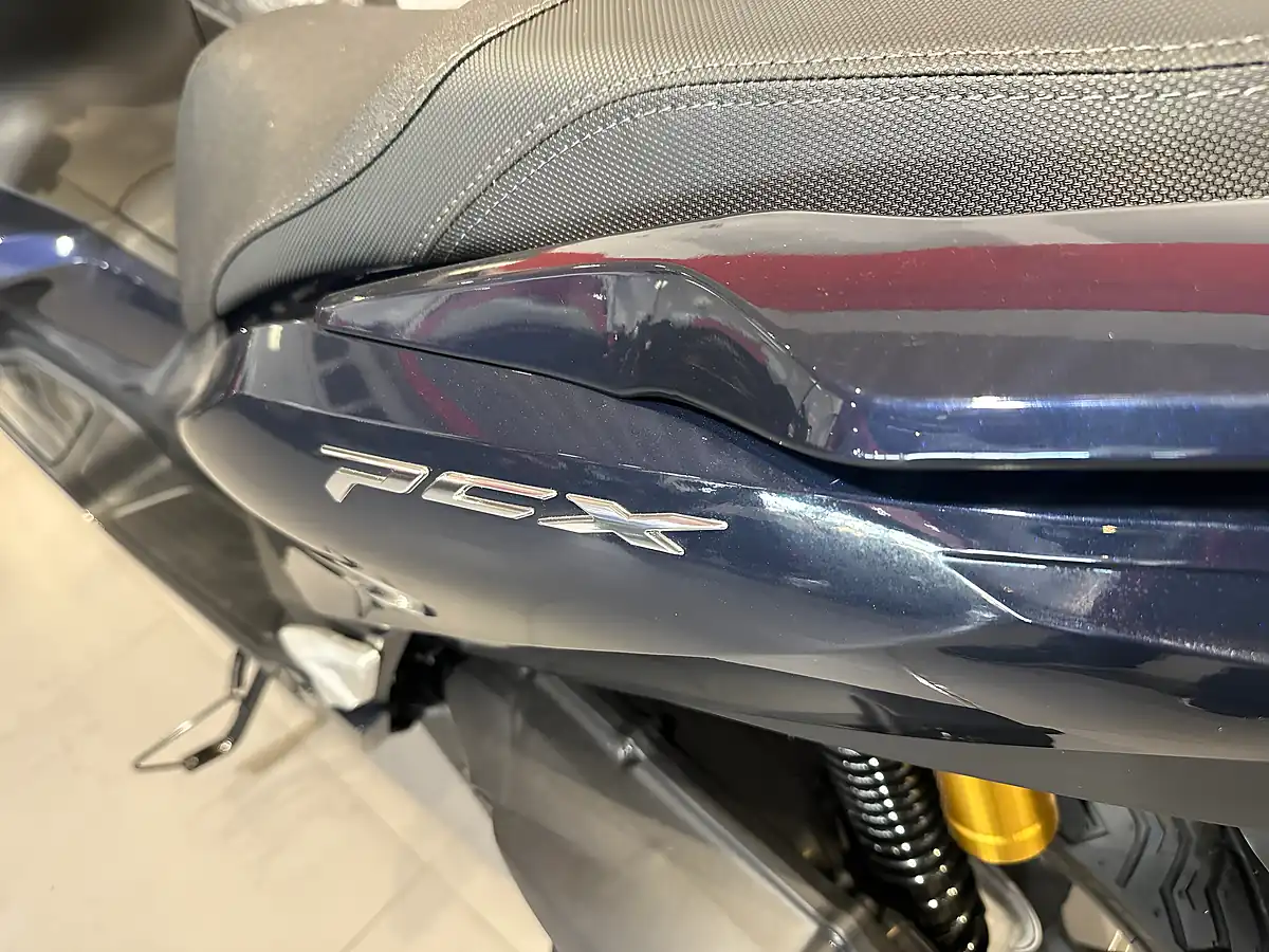 Used Honda Pcx 125 Blue - Interior and Exterior details 10