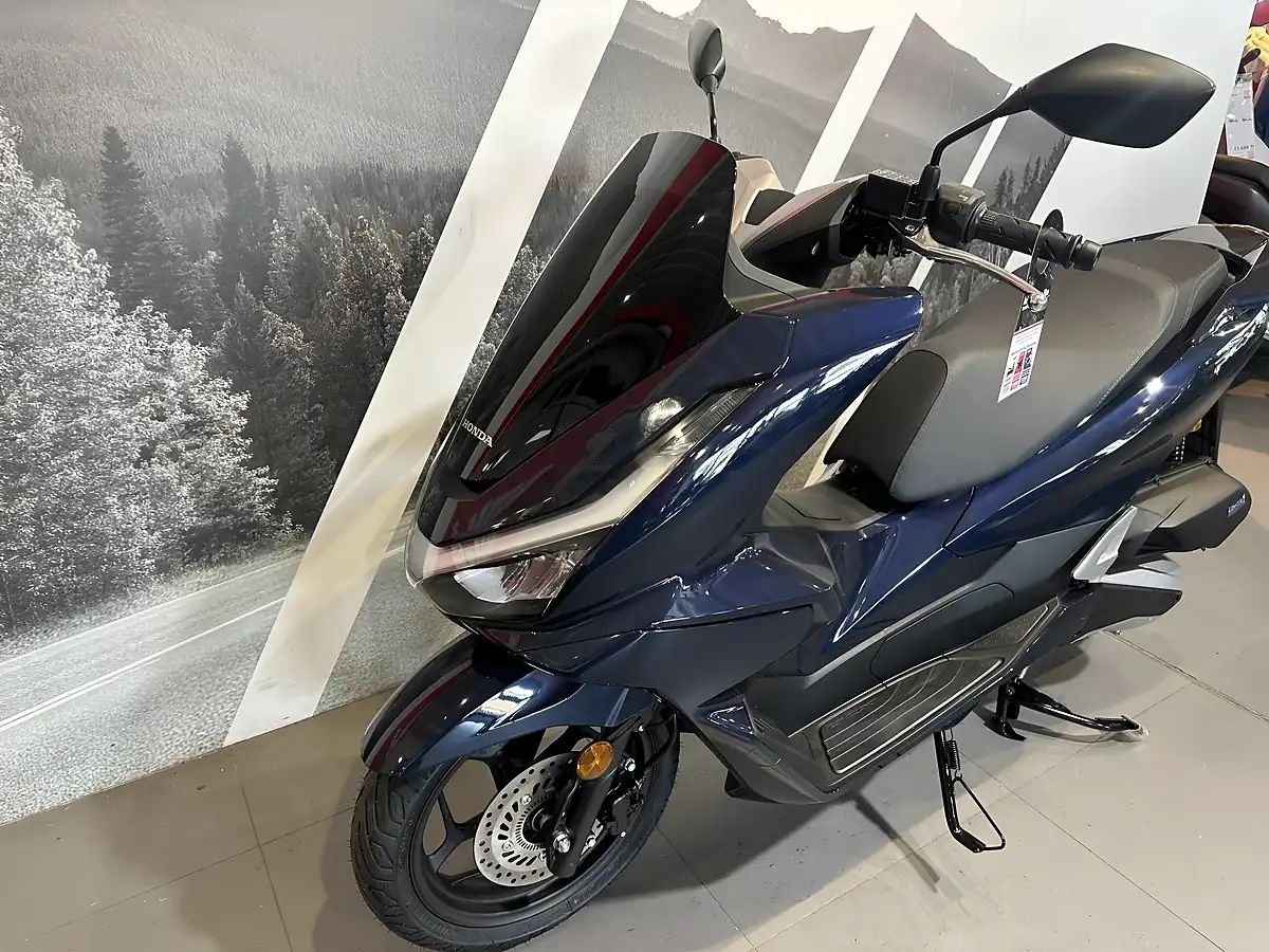 Used Honda Pcx 125 Blue - Interior and Exterior details 3