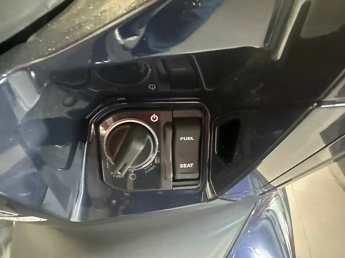 Used Honda Pcx 125 Blue - Interior and Exterior details 7