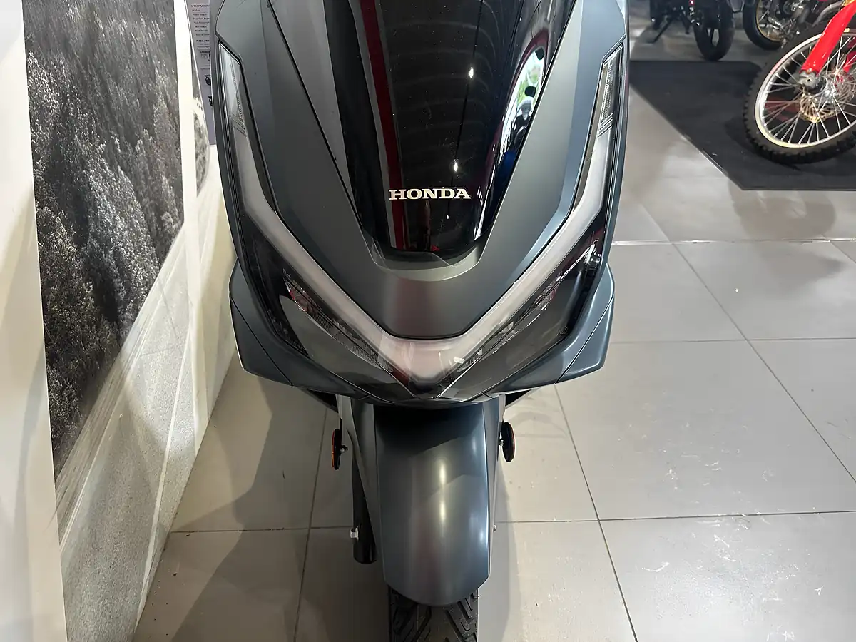 Used Honda Pcx 125 Grey - Interior and Exterior details 10