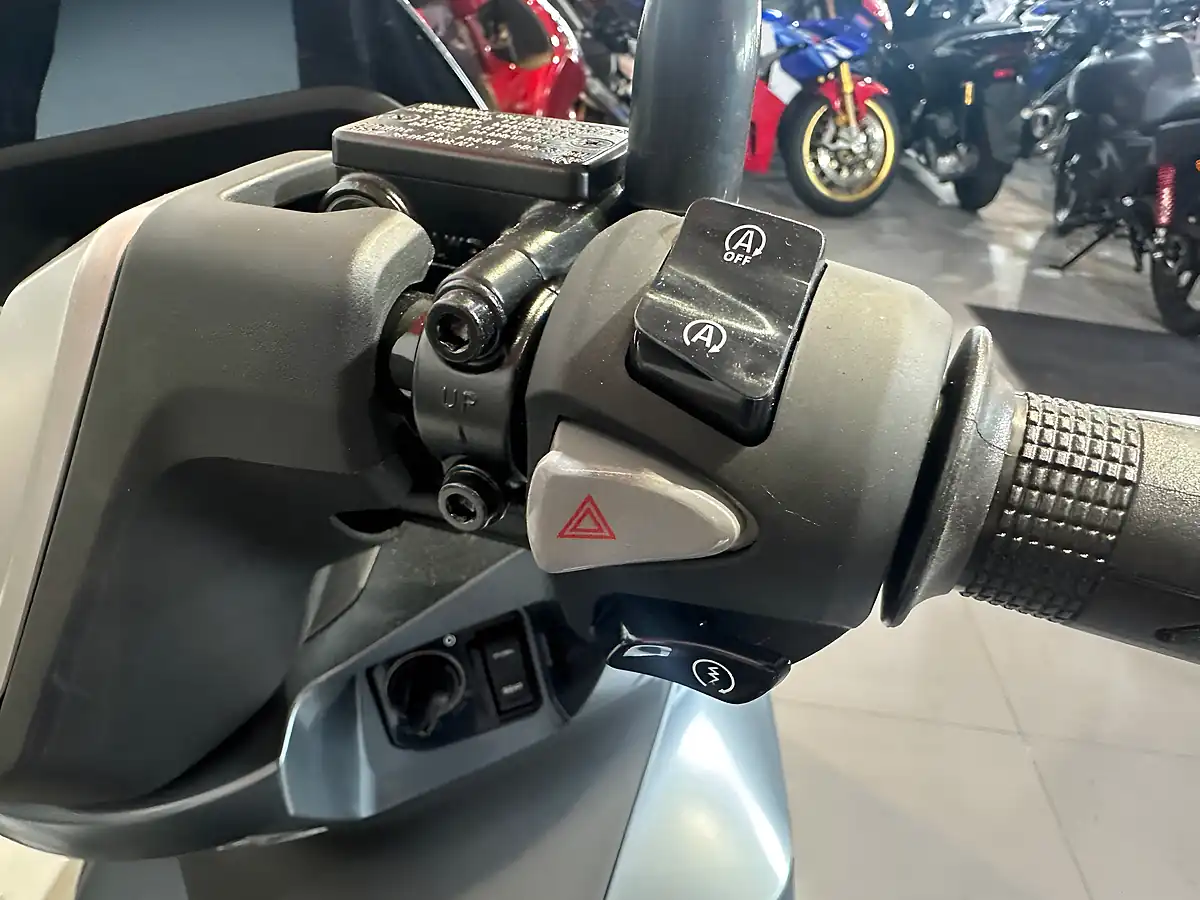 Used Honda Pcx 125 Grey - Interior and Exterior details 5