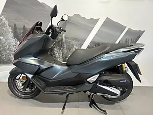Used Honda Pcx 125 Grey - Interior and Exterior details 8