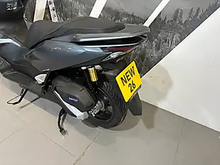 Used Honda Pcx 125 Grey - Interior and Exterior details 9