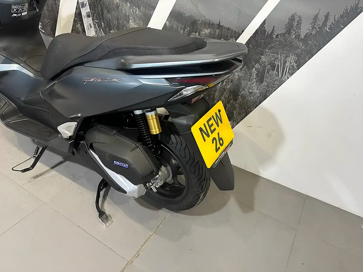 Used Honda Pcx 125 Grey - Interior and Exterior details 9
