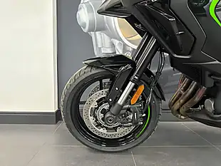 Used Kawasaki Versys 1100 Adventure Black - Interior and Exterior details 11