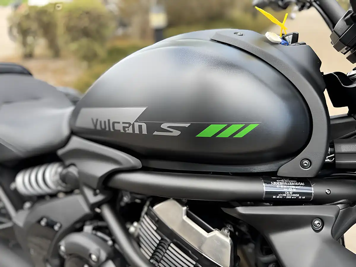 Used Kawasaki Vulcan 650 Matt Finish - Interior and Exterior details 15