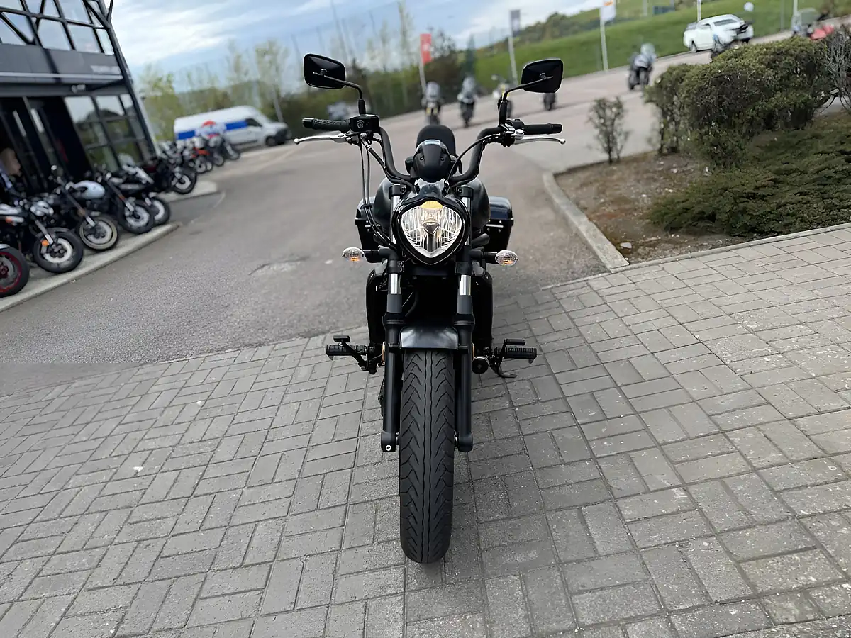 Used Kawasaki Vulcan 650 Matt Finish - Interior and Exterior details 4