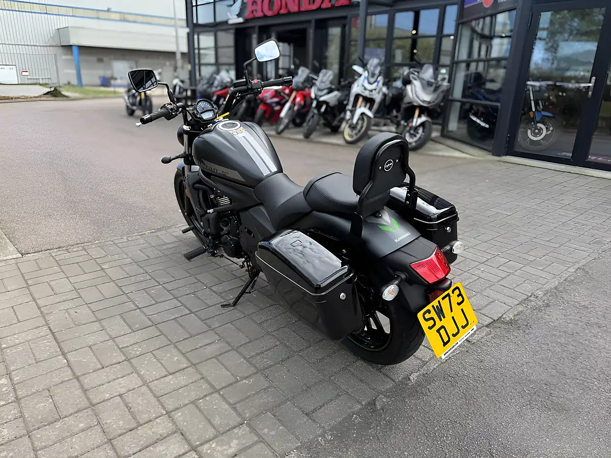 Used Kawasaki Vulcan 650 Matt Finish - Interior and Exterior details 7