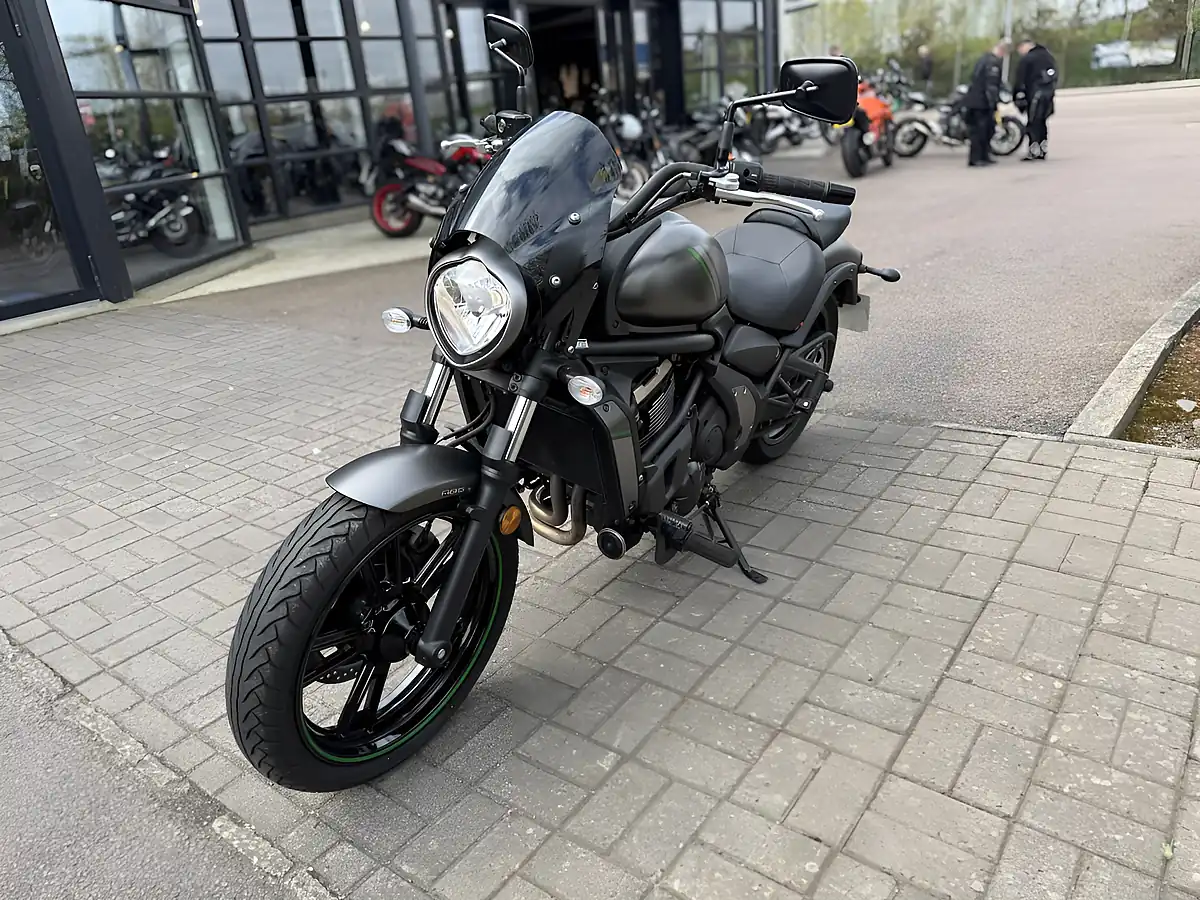 Used Kawasaki Vulcan 650 Matt - Interior and Exterior details 5