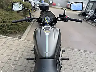 Used Kawasaki Vulcan 650 Matt - Interior and Exterior details 9