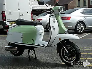Used Kawasaki Z400 - Interior and Exterior details 20