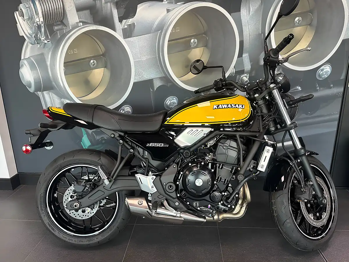 Used Kawasaki Z650 RS Yellow - Front View