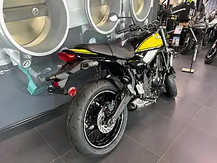 Used Kawasaki Z650 RS Yellow - Interior and Exterior details 2