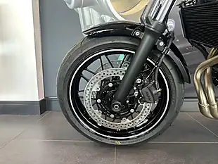 Used Kawasaki Z650 RS Yellow - Interior and Exterior details 9