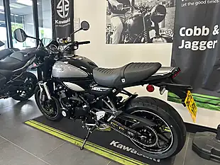 Used Kawasaki Z900 RS Naked Black - Interior and Exterior details 18