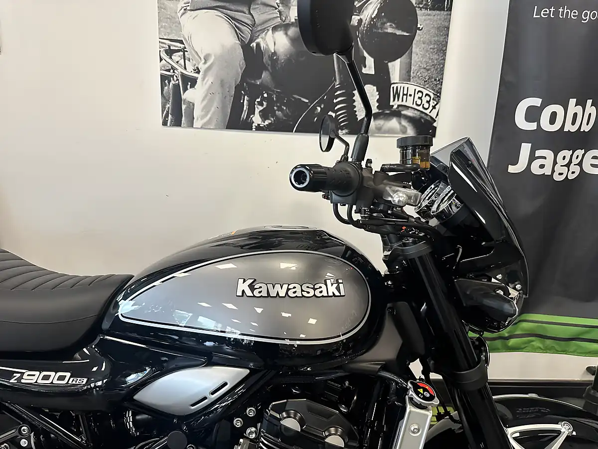 Used Kawasaki Z900 RS Naked Black - Interior and Exterior details 6