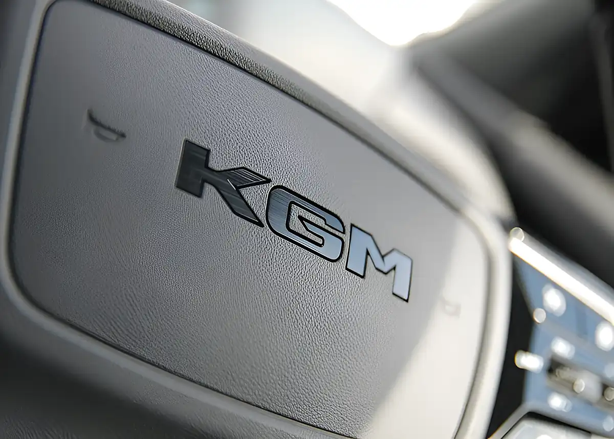 Used KGM Actyon K50 White - Interior and Exterior details 14