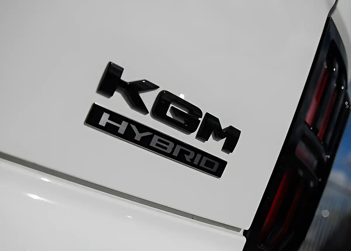 Used KGM Actyon K50 White - Interior and Exterior details 7