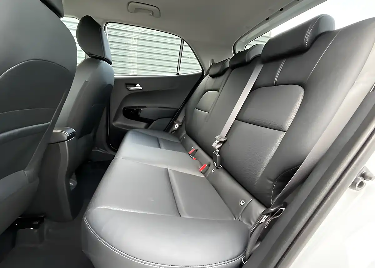 Used Kia Picanto GT-Line White - Interior and Exterior details 16