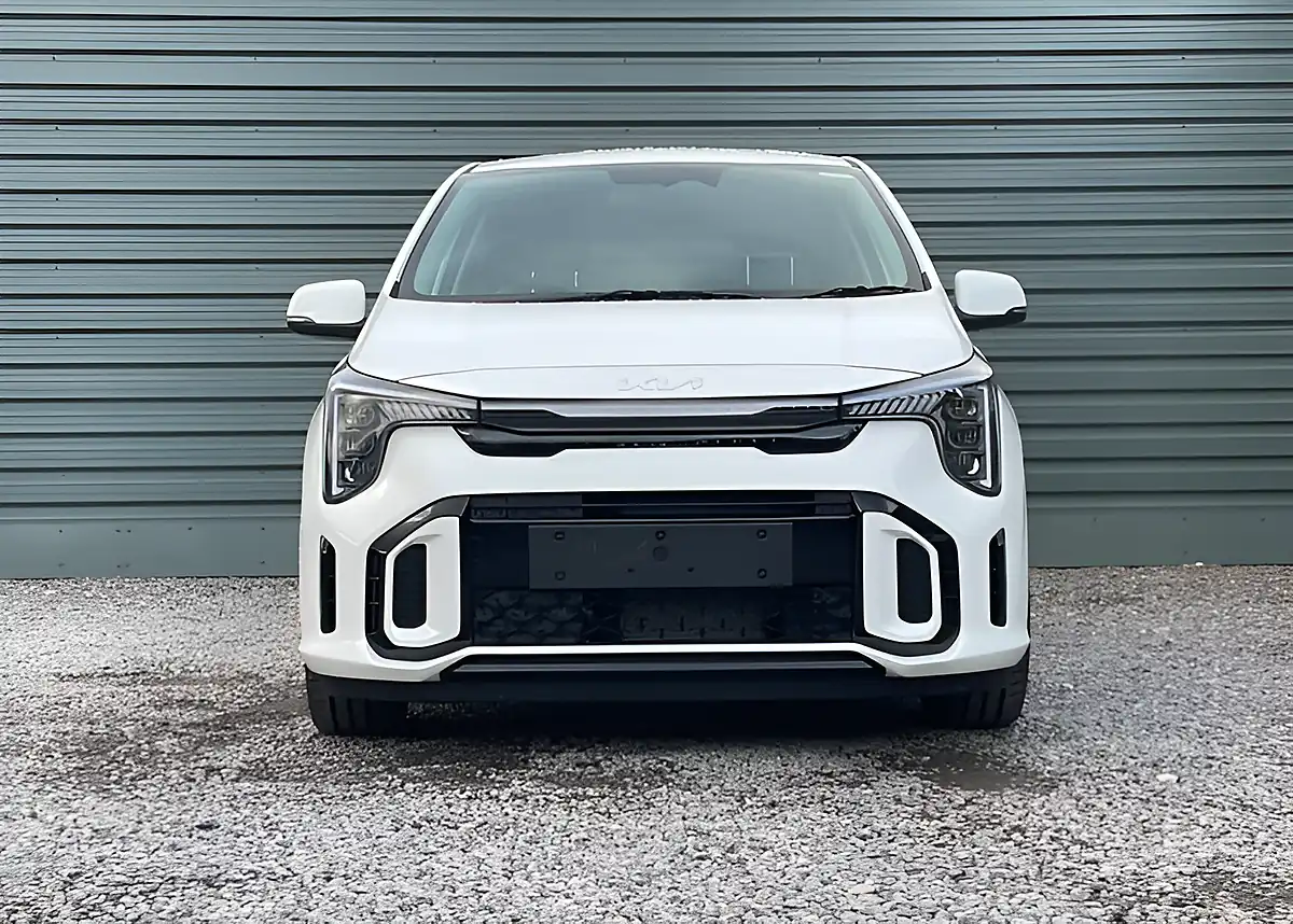 Used Kia Picanto GT-Line White - Interior and Exterior details 7