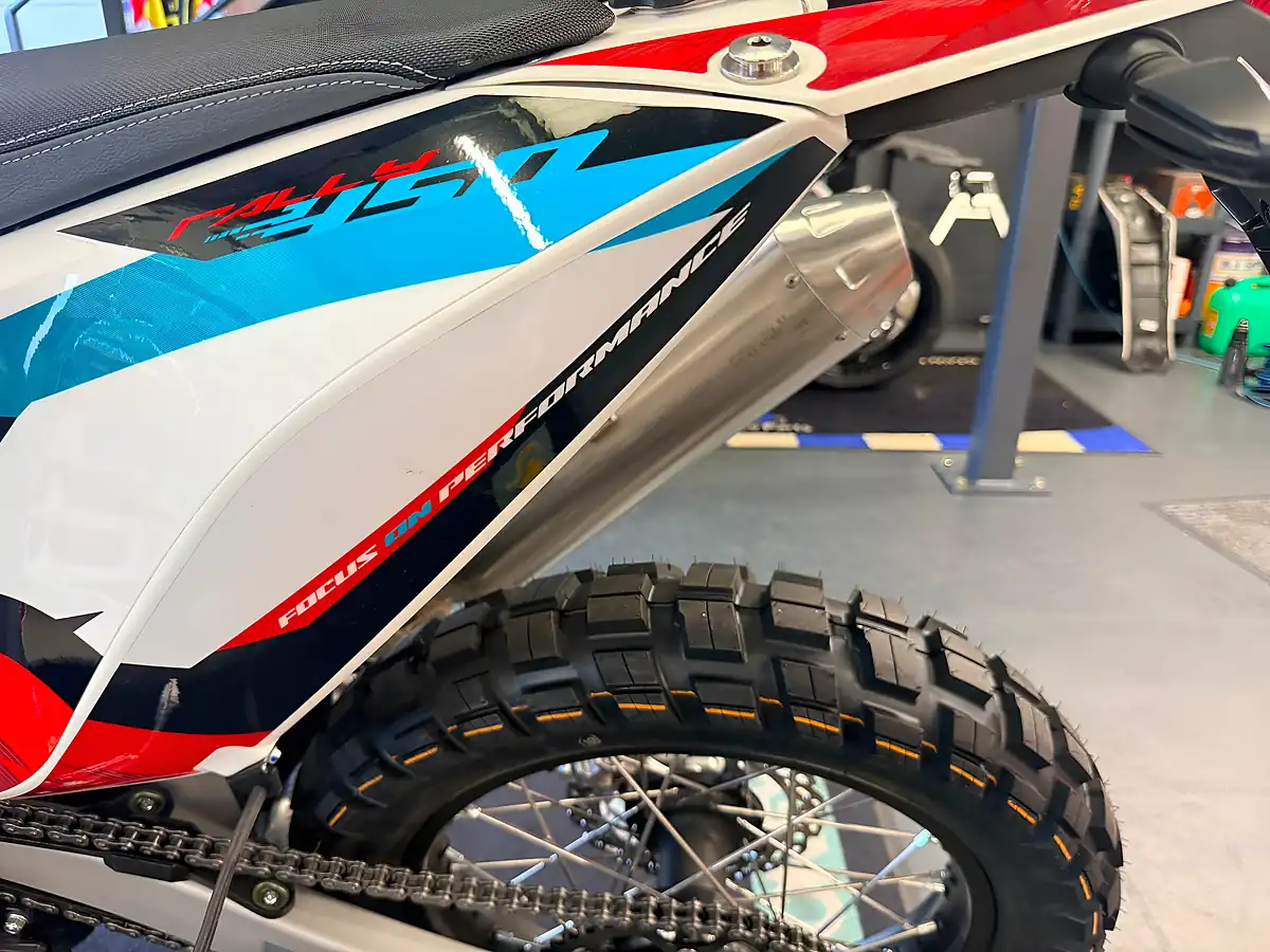 Used Kove 450 Rally Regular Edition Red - Interior and Exterior details 4