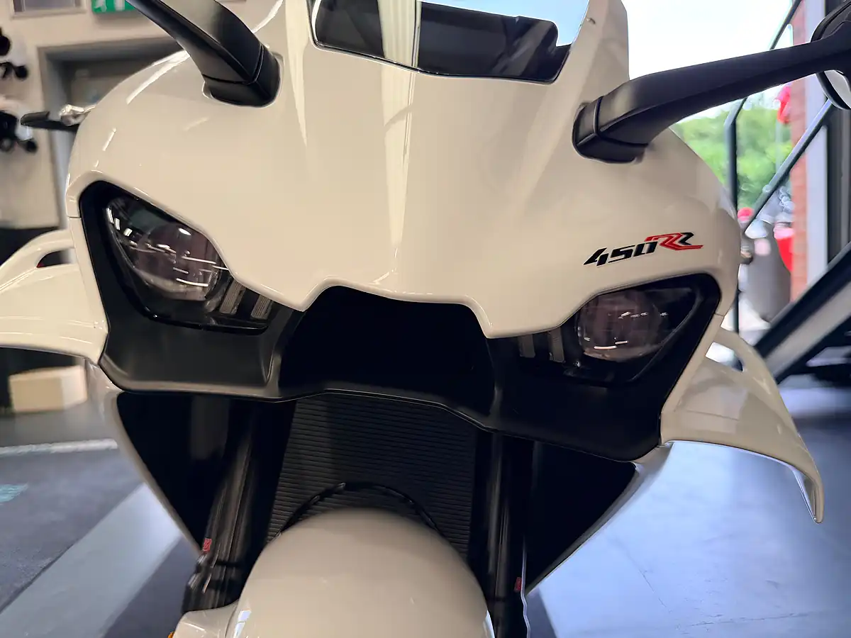 Used Kove 450RR Raven Black Metallic - Interior and Exterior details 18