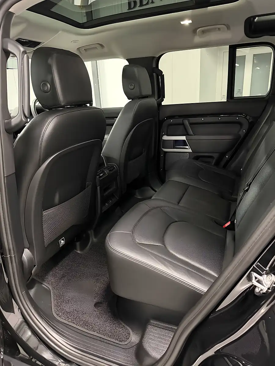 Used Land Rover Defender 110 Xs Edition Santorini Black - Interior and Exterior details 17