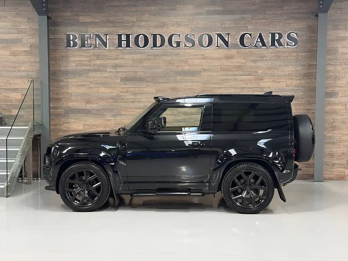 Used Land Rover Defender X-Dynamic Hse Black - Interior and Exterior details 8