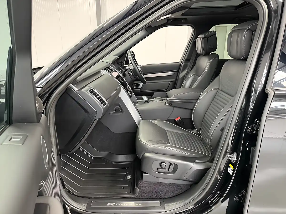 Used Land Rover Discovery R-Dynamic Hse Santorini Black Metallic - Interior and Exterior details 15