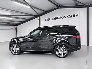 Used Land Rover Discovery R-Dynamic Hse Santorini Black Metallic - Interior and Exterior details 4