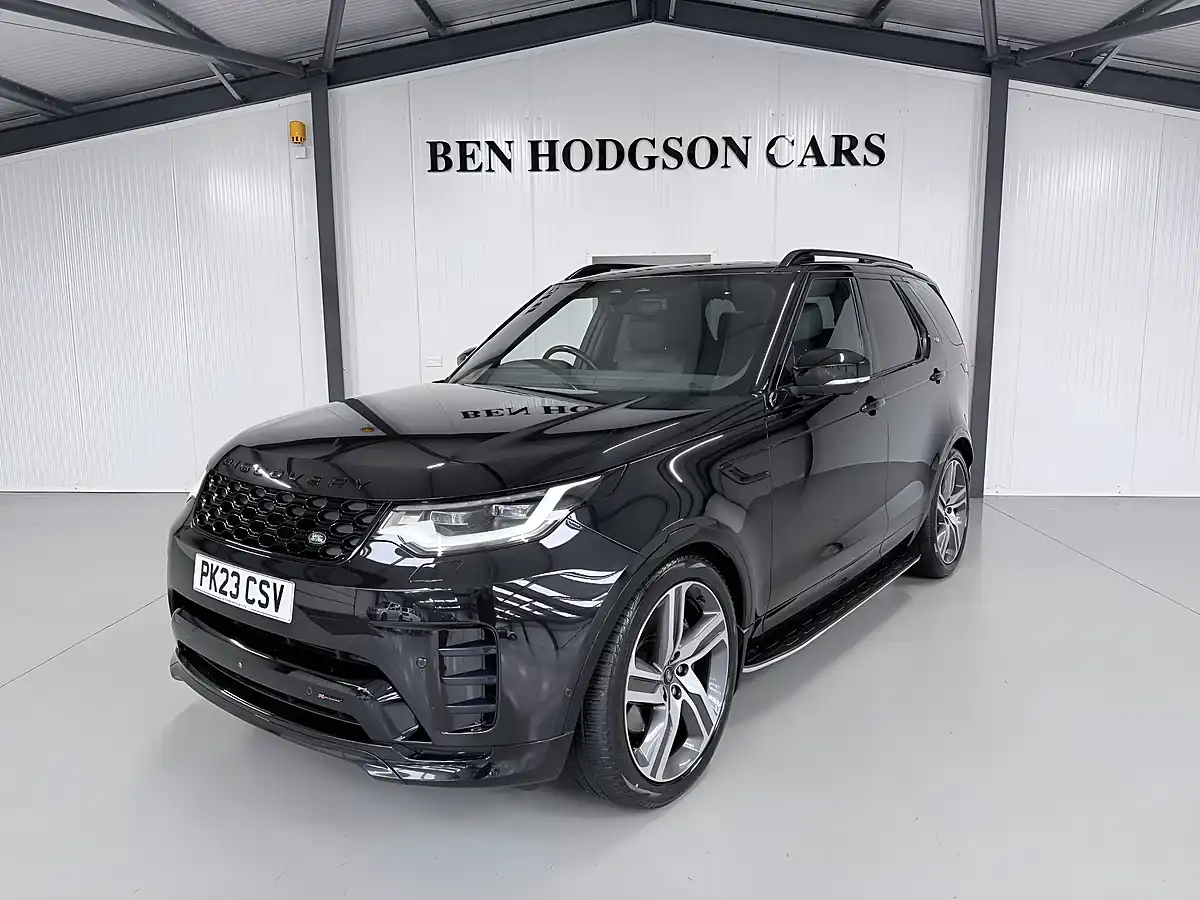 Used Land Rover Discovery R-Dynamic Hse Santorini Black Metallic - Interior and Exterior details 9