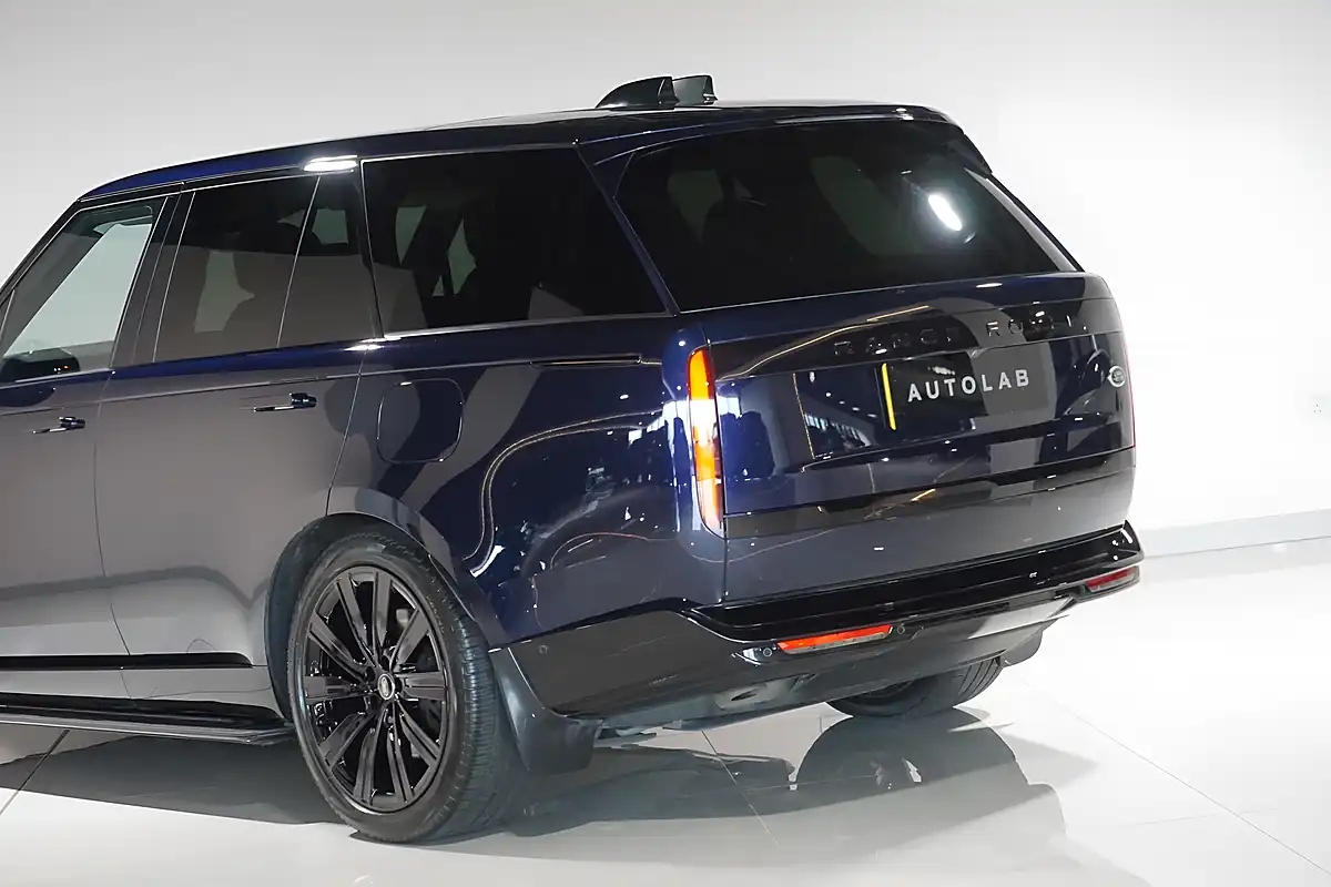 Used Land Rover Range Rover Hse Portofino Blue - Interior and Exterior details 14