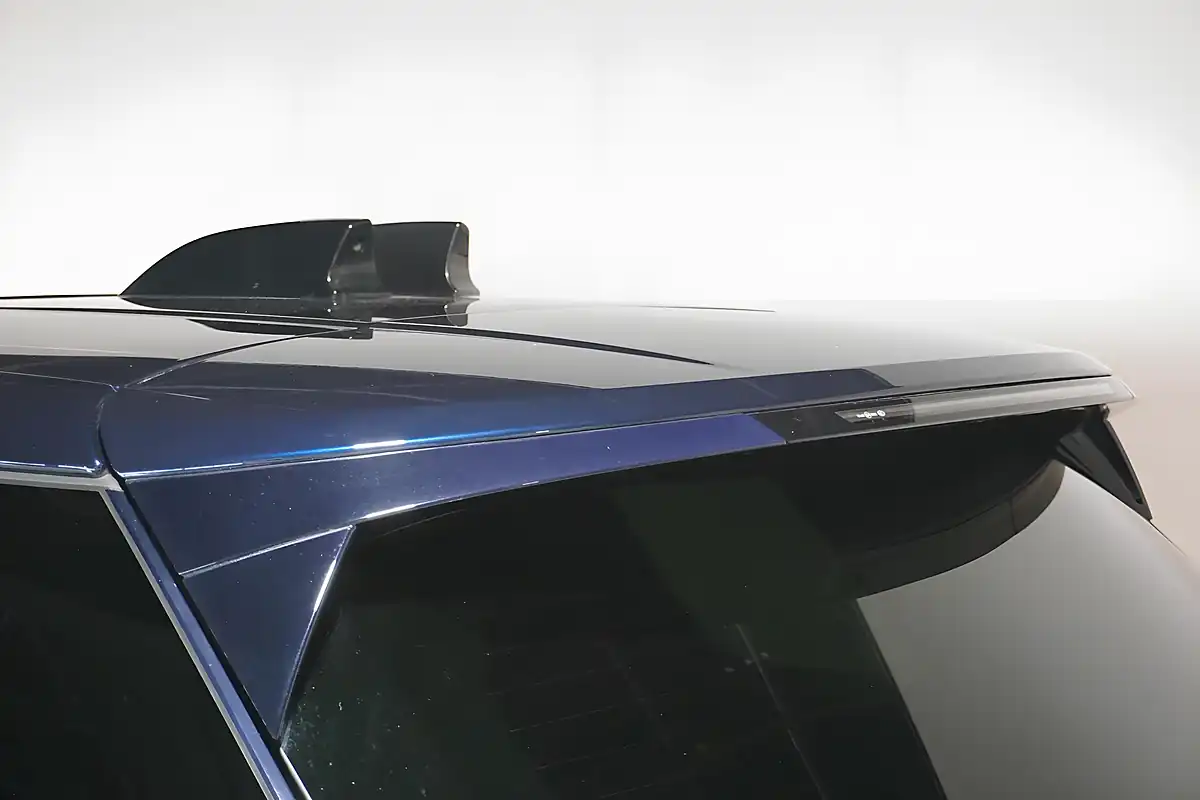 Used Land Rover Range Rover Hse Portofino Blue - Interior and Exterior details 19