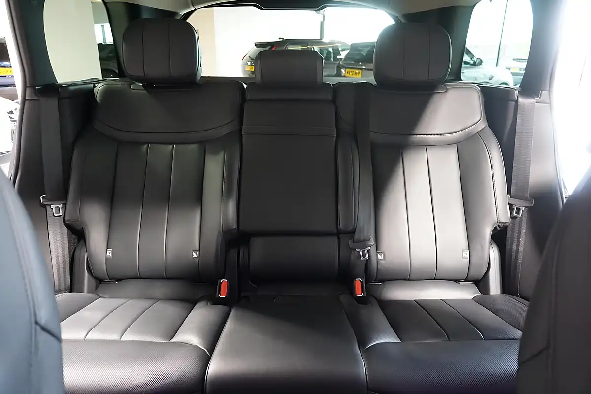 Used Land Rover Range Rover Hse Portofino Blue - Interior and Exterior details 9