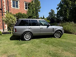 Used Land Rover Range Rover Vogue Orkney Grey Metallic - Interior and Exterior details 12