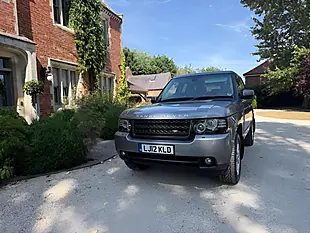Used Land Rover Range Rover Vogue Orkney Grey Metallic - Interior and Exterior details 17